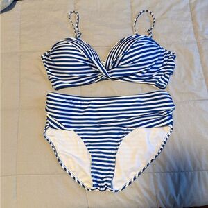 NWOT Nicole Miller Studio blue/white striped bikini. Sz lg